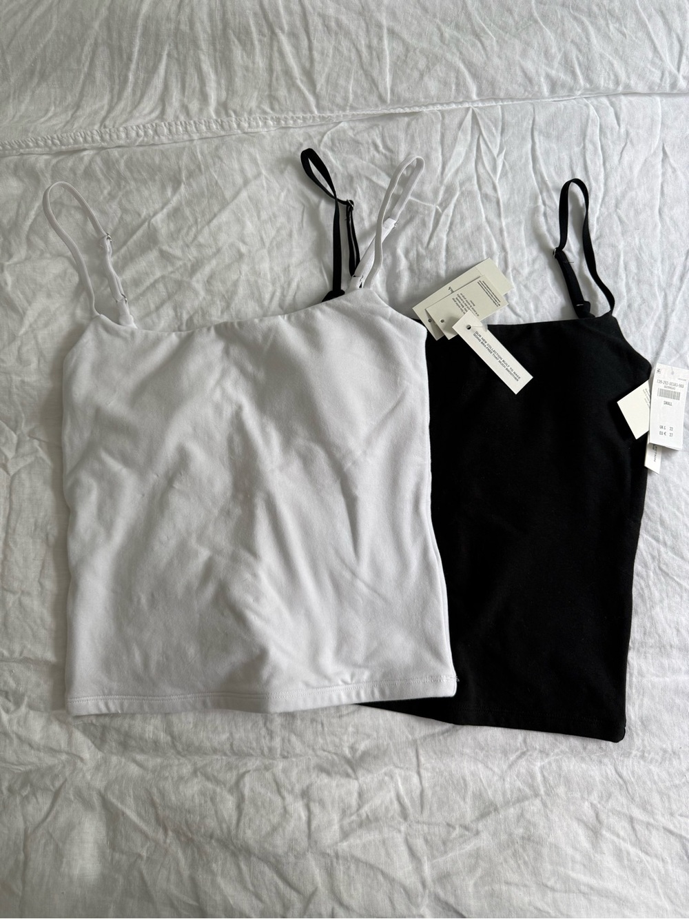 NWTs Abercrombie Bra-Free 90’s Cami’s in Black & White